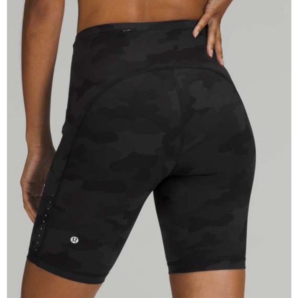 LULULEMON SWIFT SPEED HIGH RISE SHORT 8” CAMO DEEP COAL MULTI COLOR SIZE 2